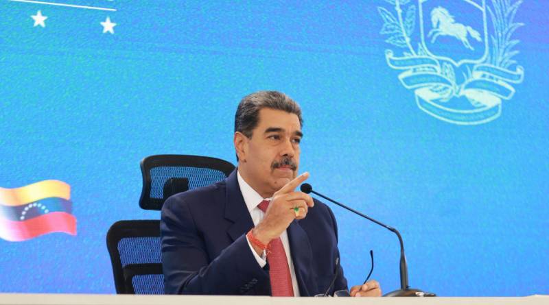 Maduro elevó política pacifista y urgió a los m...